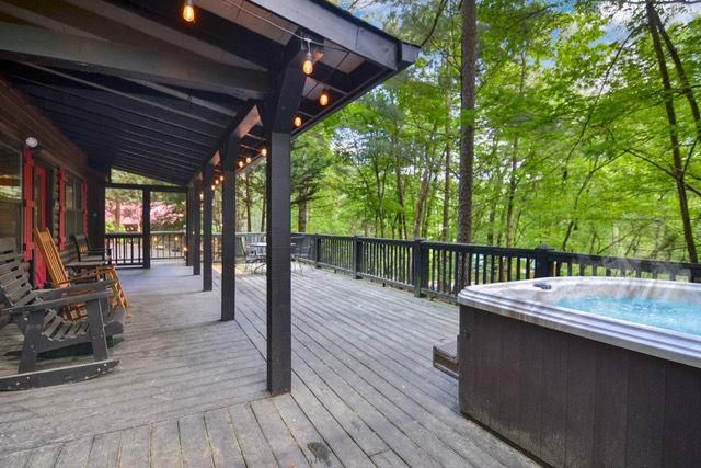 20 River Rock Road, Ellijay, GA 30540
