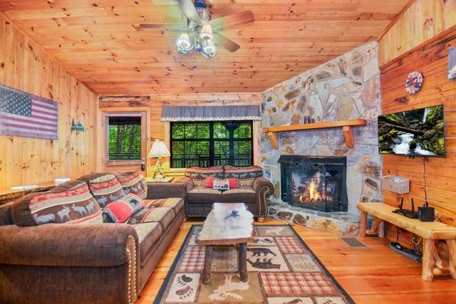 20 River Rock Road, Ellijay, GA 30540