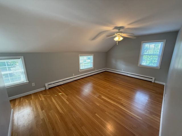 22 Arlington St, Dracut, MA 01826
