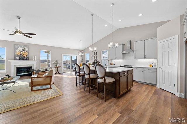 110 Dardenne Place Drive, Dardenne Prairie, MO 63368