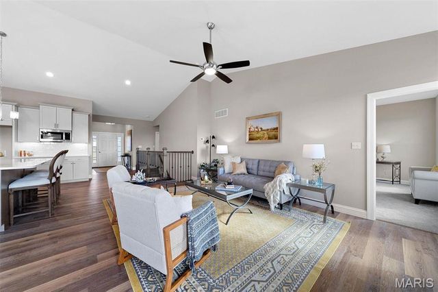 110 Dardenne Place Drive, Dardenne Prairie, MO 63368