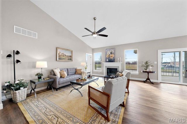 110 Dardenne Place Drive, Dardenne Prairie, MO 63368