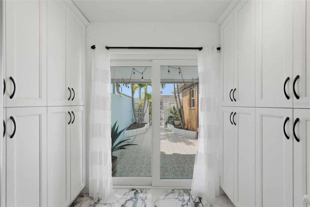 Image 16 of property listing at 573 BOCA CIEGA POINT BOULEVARD N, St Petersburg, FL 33708