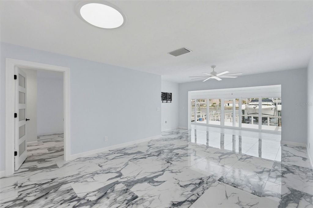 Image 20 of property listing at 573 BOCA CIEGA POINT BOULEVARD N, St Petersburg, FL 33708