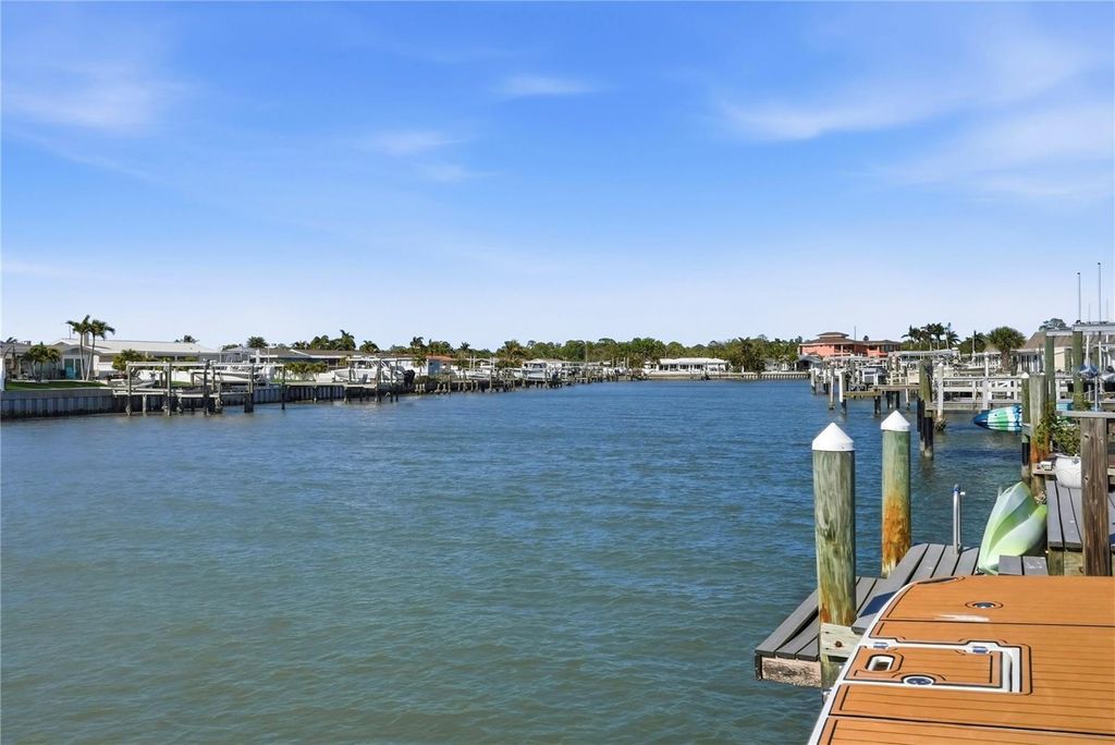 Image 40 of property listing at 573 BOCA CIEGA POINT BOULEVARD N, St Petersburg, FL 33708