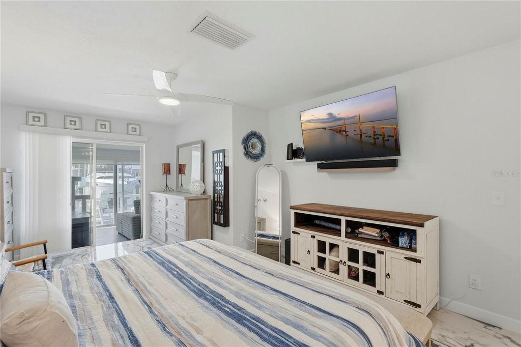 Image 45 of property listing at 573 BOCA CIEGA POINT BOULEVARD N, St Petersburg, FL 33708