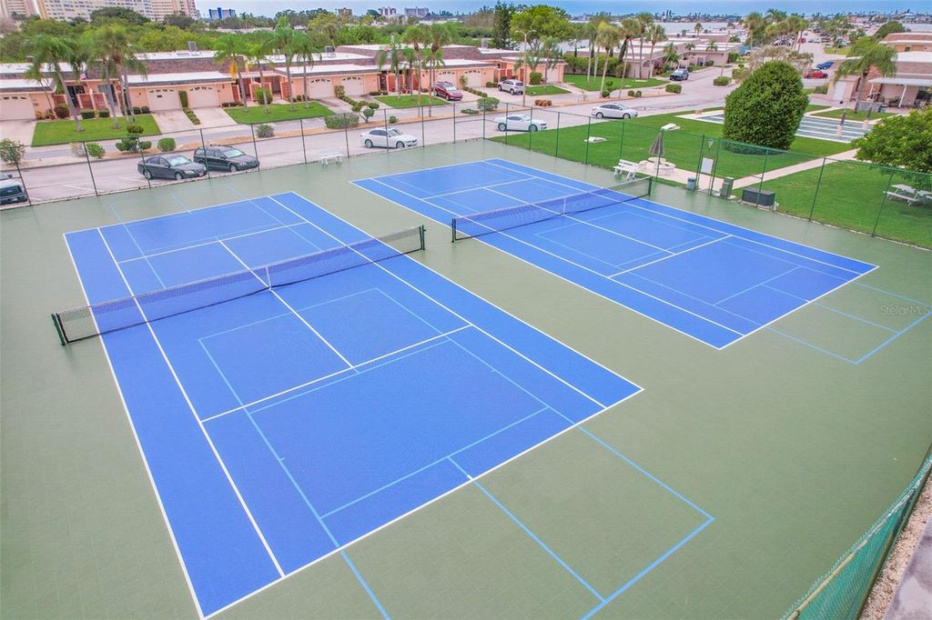 Image 65 of property listing at 573 BOCA CIEGA POINT BOULEVARD N, St Petersburg, FL 33708