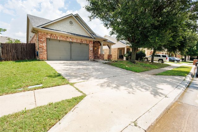 10844 Hawks Landing Road, Fort Worth, TX 76052