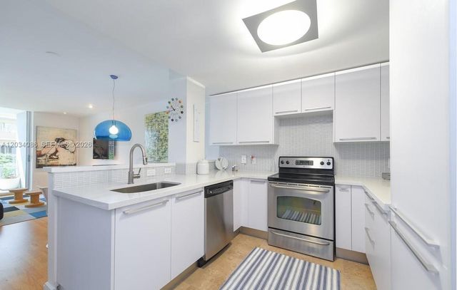 3339 Virginia St PH-22, Miami, FL 33133
