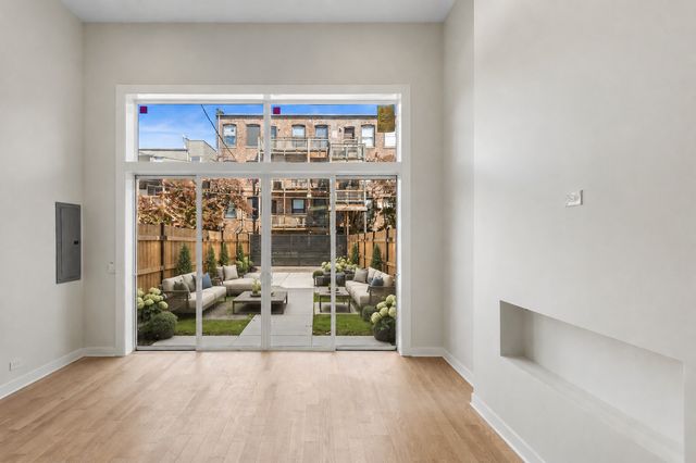 4719 S Ingleside Avenue, Chicago, IL 60615