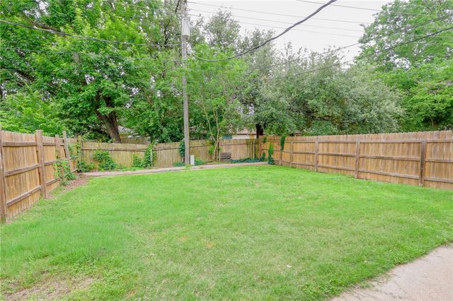 1520 Hawk Tree Drive D, College Station, TX 77845