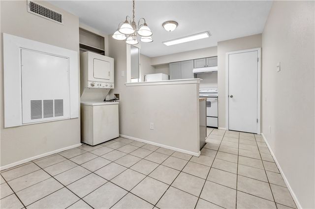 1520 Hawk Tree Drive D, College Station, TX 77845