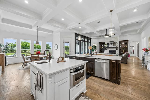1829 Ryder Lee Lane, Waxahachie, TX 75165