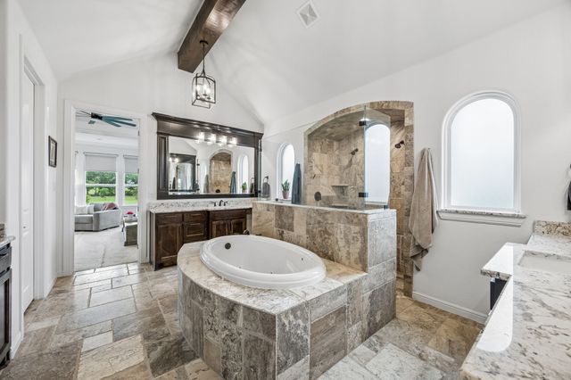 1829 Ryder Lee Lane, Waxahachie, TX 75165