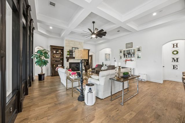 1829 Ryder Lee Lane, Waxahachie, TX 75165