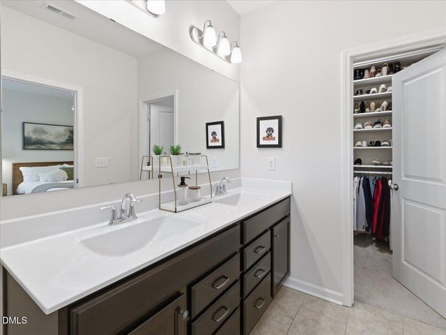 681 Grand Central Station, Apex, NC 27502