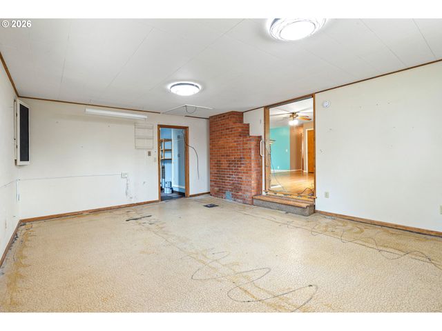 1610 Ne 9TH St, Mc Minnville, OR 97128