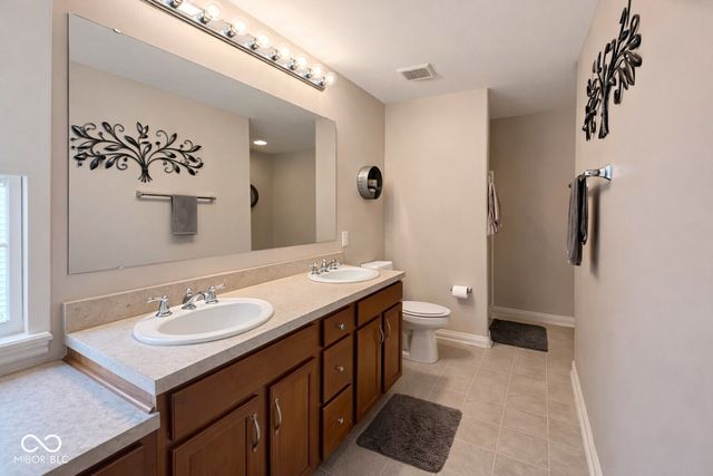 10811 Meadow Wing Court, Noblesville, IN 46060