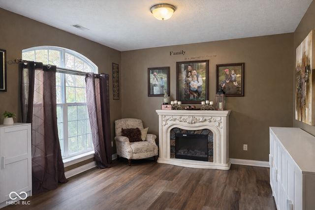 10811 Meadow Wing Court, Noblesville, IN 46060