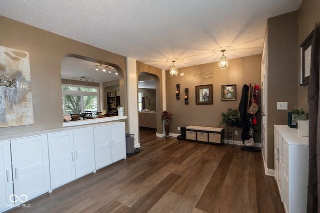 10811 Meadow Wing Court, Noblesville, IN 46060