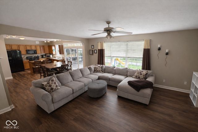 10811 Meadow Wing Court, Noblesville, IN 46060