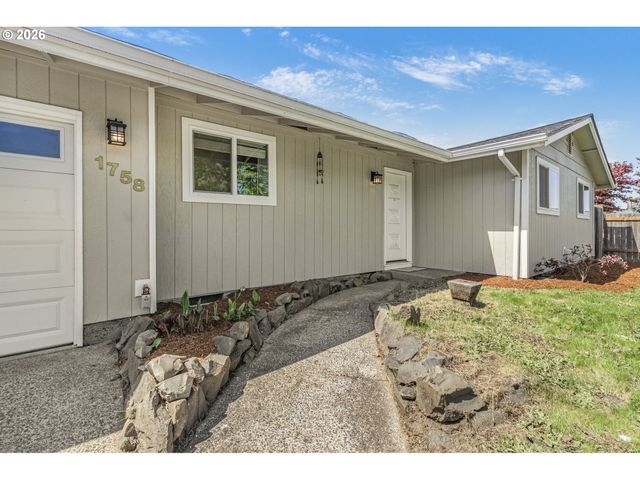 1758 RAINBOW Dr, Springfield, OR 97477