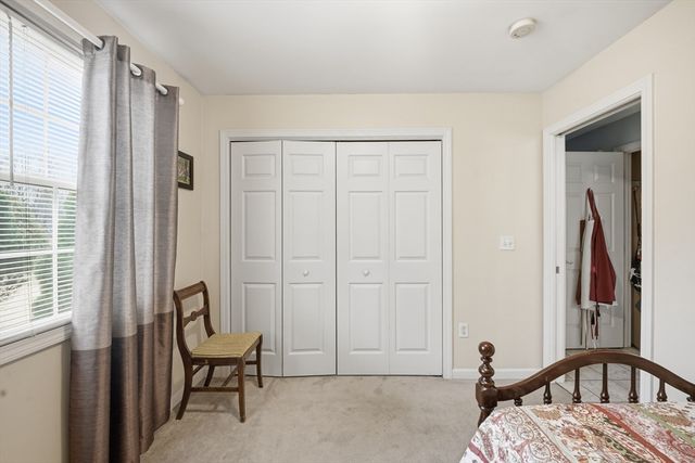 53 West St, Granby, MA 01033