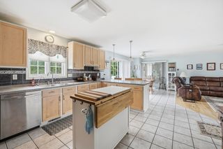 53 West St, Granby, MA 01033