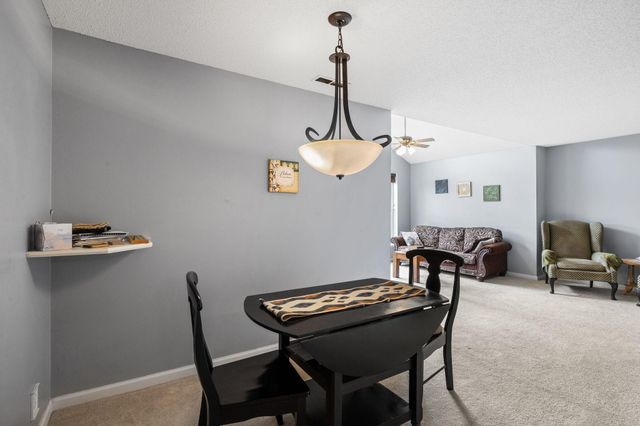 6010 Chasewood Parkway 205, Minnetonka, MN 55343