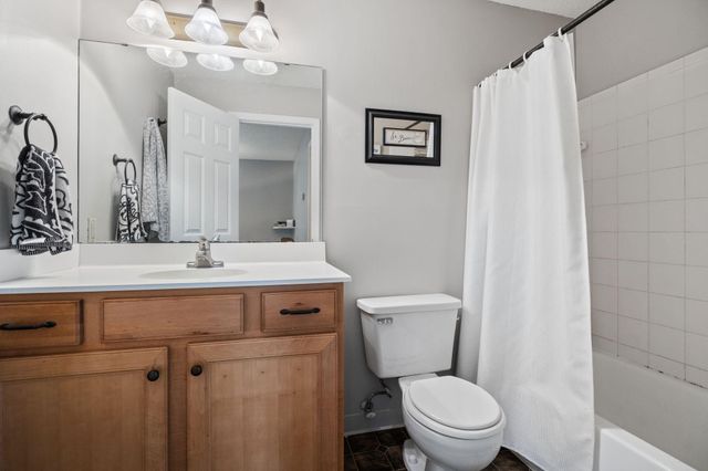 6010 Chasewood Parkway 205, Minnetonka, MN 55343