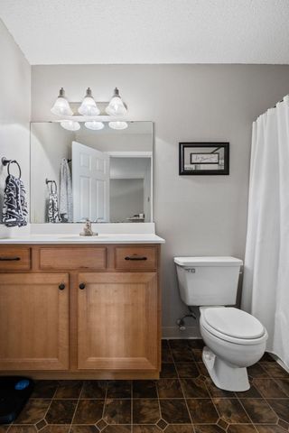 6010 Chasewood Parkway 205, Minnetonka, MN 55343