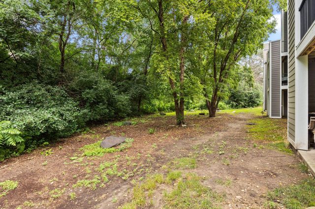 6010 Chasewood Parkway 205, Minnetonka, MN 55343