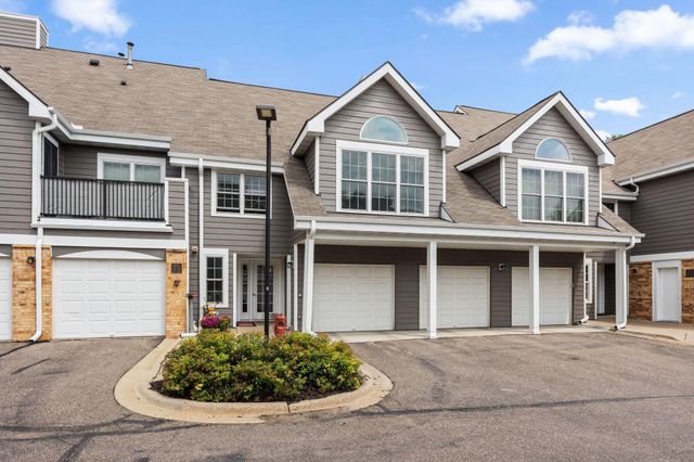 6010 Chasewood Parkway 205, Minnetonka, MN 55343