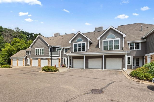 6010 Chasewood Parkway 205, Minnetonka, MN 55343