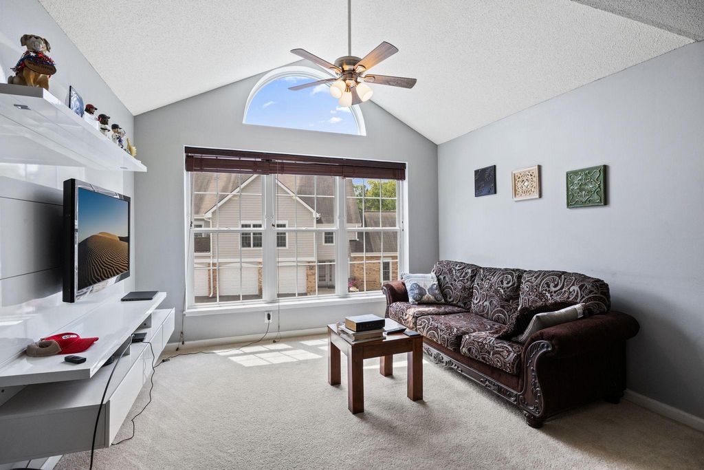6010 Chasewood Parkway 205, Minnetonka, MN 55343 — photo 4