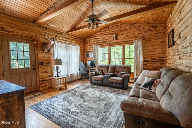 663 Sacandaga Road, Glenville, NY 12302