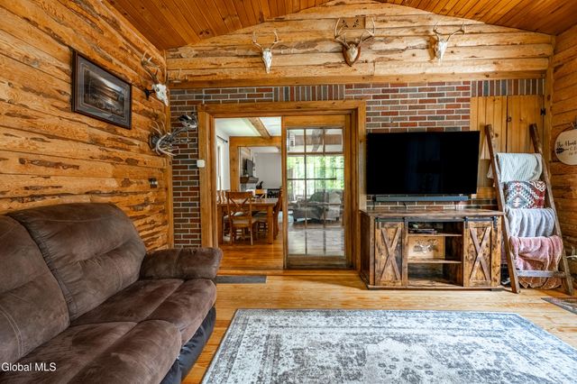 663 Sacandaga Road, Glenville, NY 12302