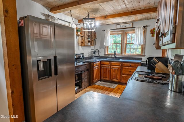 663 Sacandaga Road, Glenville, NY 12302