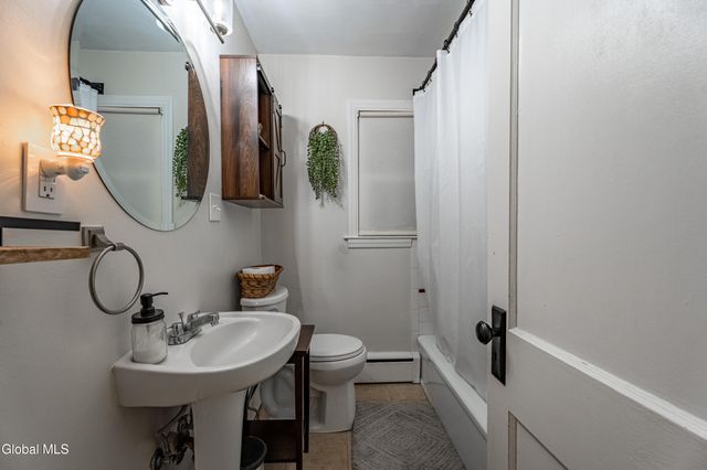 663 Sacandaga Road, Glenville, NY 12302