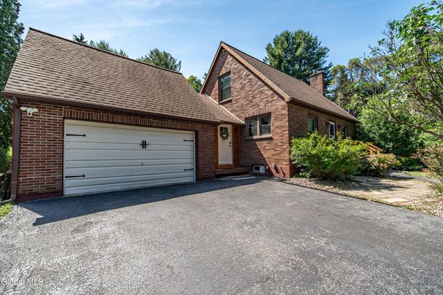 663 Sacandaga Road, Glenville, NY 12302