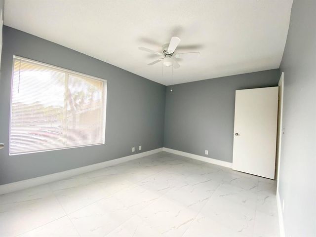 815 W Boynton Beach Boulevard 16-201, Boynton Beach, FL 33426