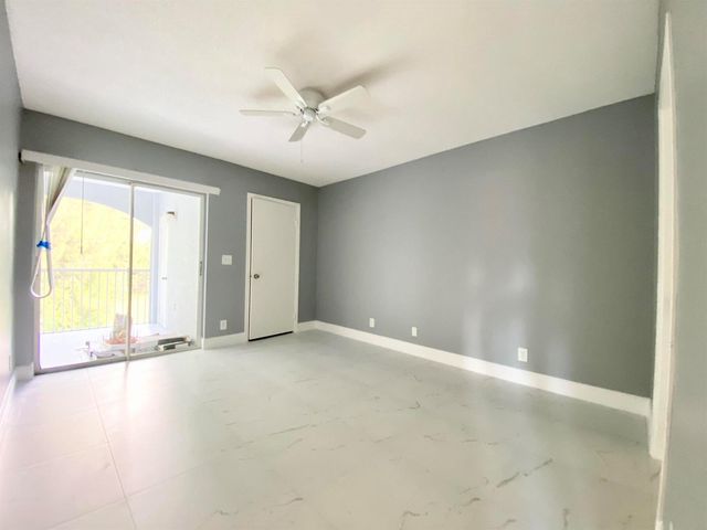 815 W Boynton Beach Boulevard 16-201, Boynton Beach, FL 33426