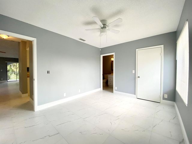 815 W Boynton Beach Boulevard 16-201, Boynton Beach, FL 33426