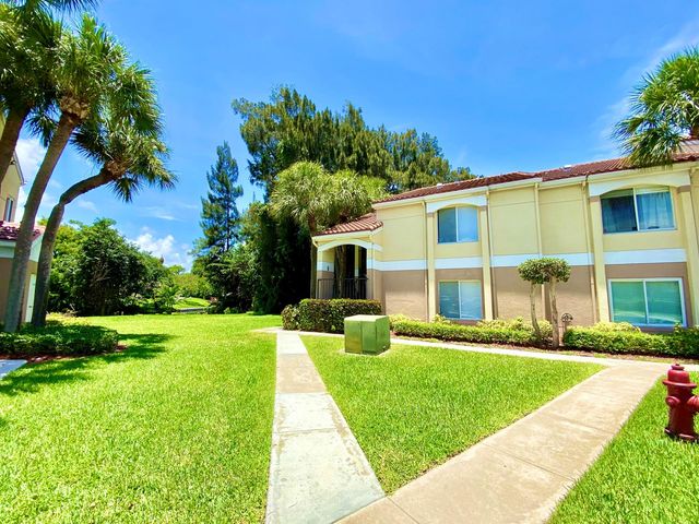 815 W Boynton Beach Boulevard 16-201, Boynton Beach, FL 33426
