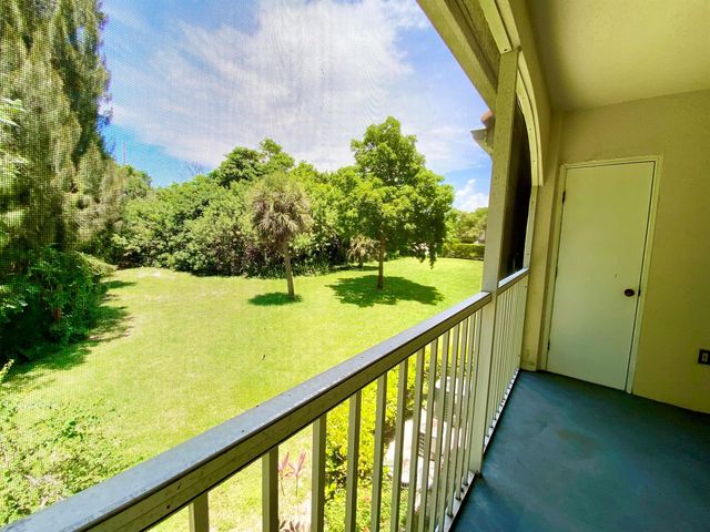 815 W Boynton Beach Boulevard 16-201, Boynton Beach, FL 33426