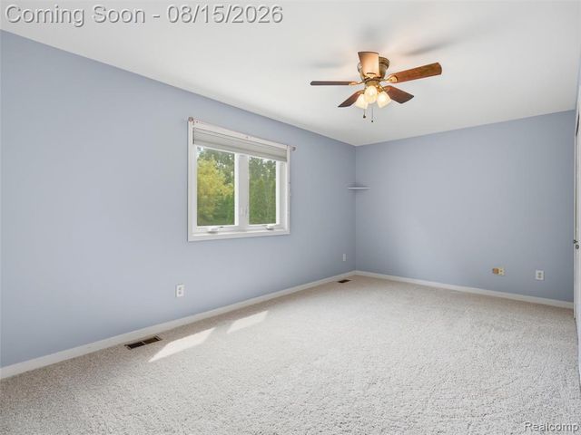 4505 Mariners Court, White Lake, MI 48386