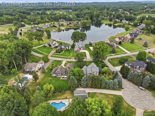 4505 Mariners Court, White Lake, MI 48386