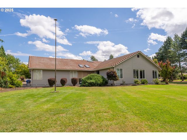 1140 Ne CLOVER VALLEY Ct, Salem, OR 97317