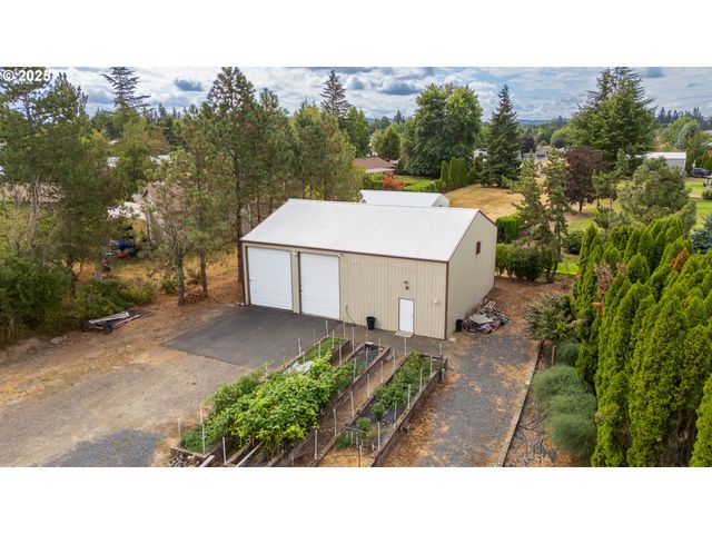 1140 Ne CLOVER VALLEY Ct, Salem, OR 97317