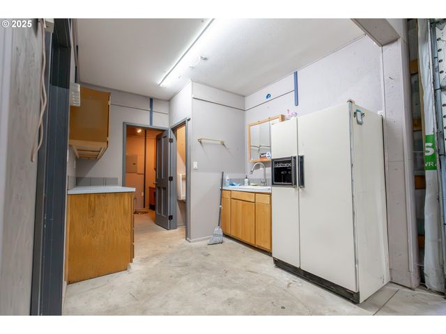 1140 Ne CLOVER VALLEY Ct, Salem, OR 97317